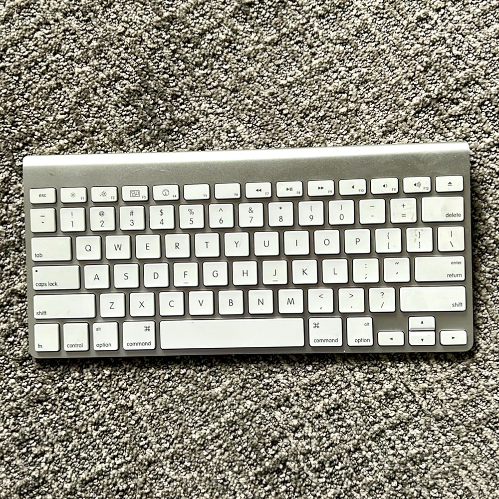 Apple keyboard